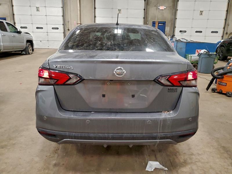 2020 Nissan Versa s