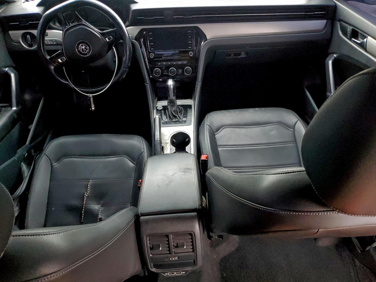2020 Volkswagen Passat se