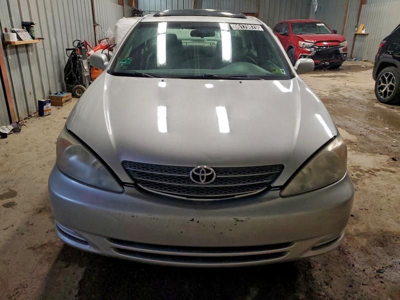 2004 Toyota Camry le