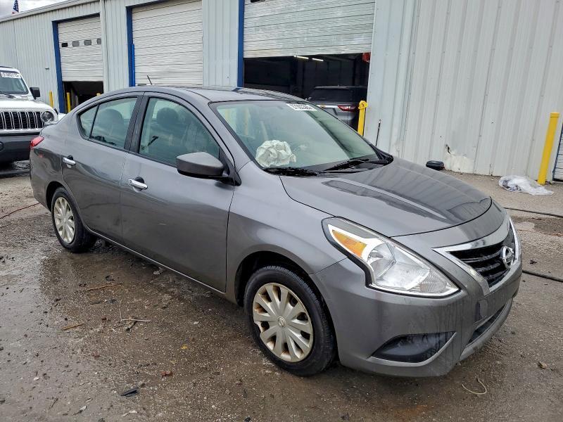 2016 Nissan Versa s