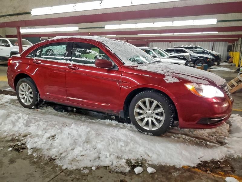 2013 Chrysler 200 Touring