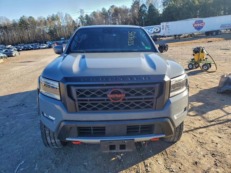 2023 Nissan Frontier s