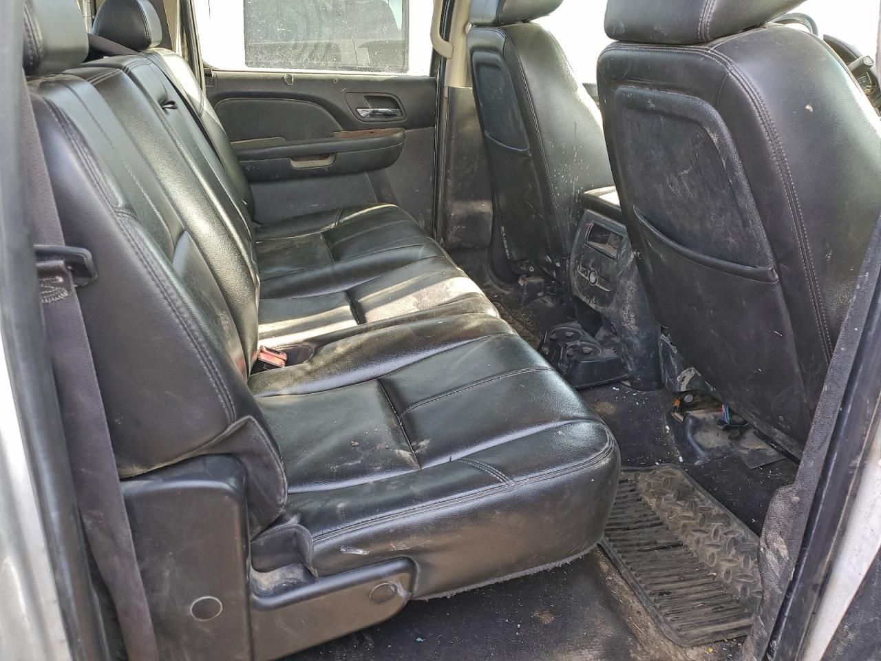 2011 Chevrolet Silverado Flatbed Truck