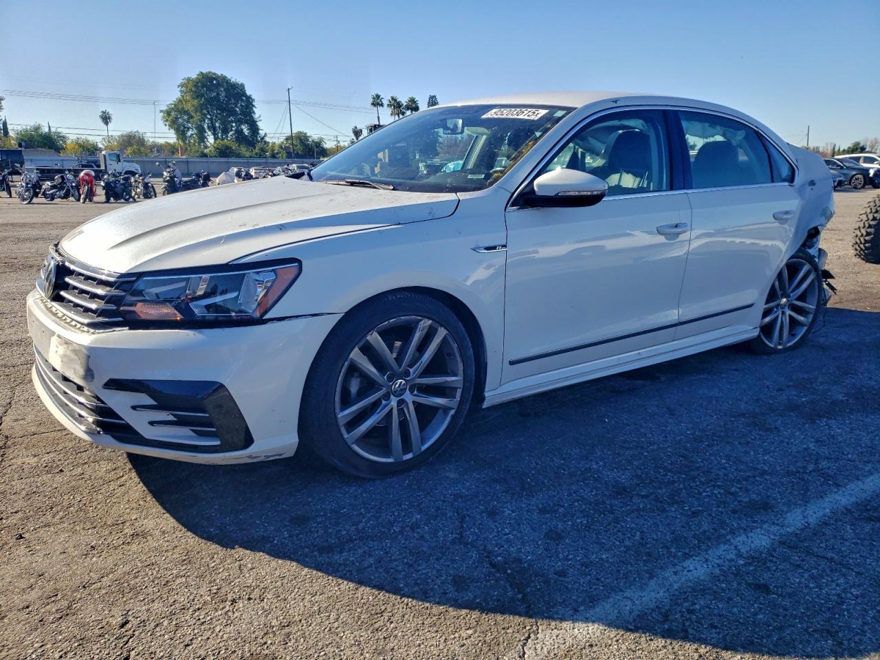 2017 Volkswagen Passat R-line