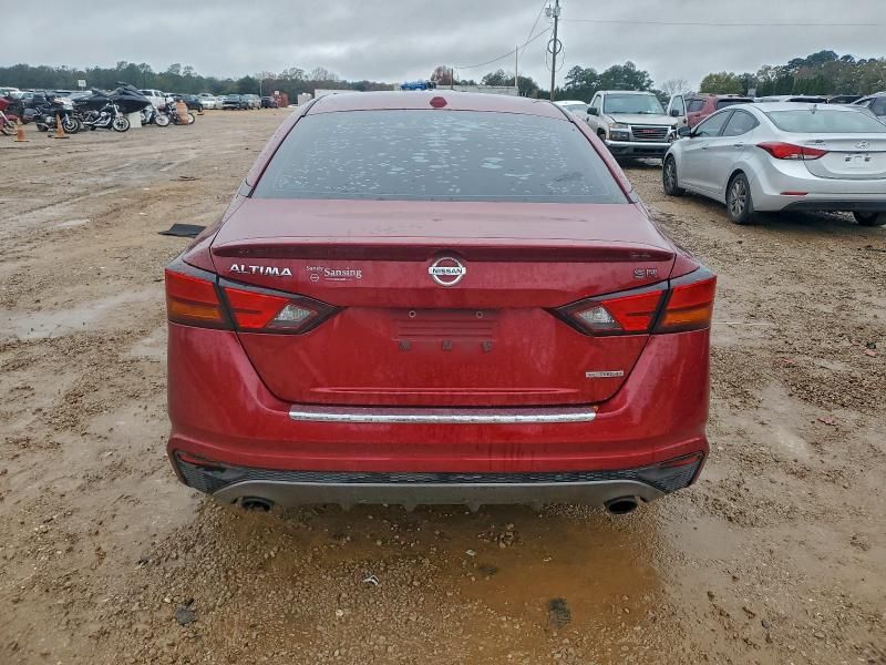 2022 Nissan Altima sr