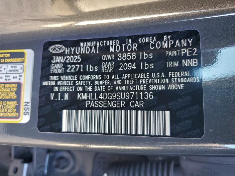 2025 Hyundai Elantra se