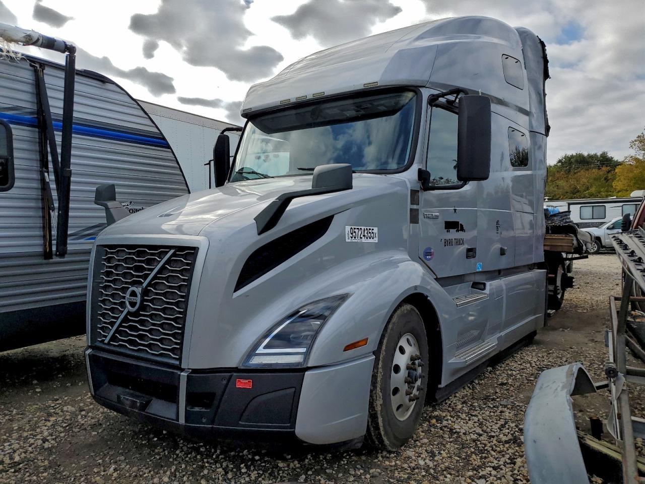 2023 Volvo VNL Semi Truck