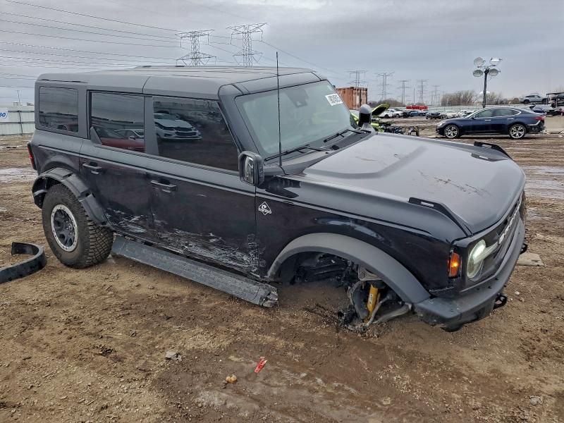 2023 Ford Bronco Base