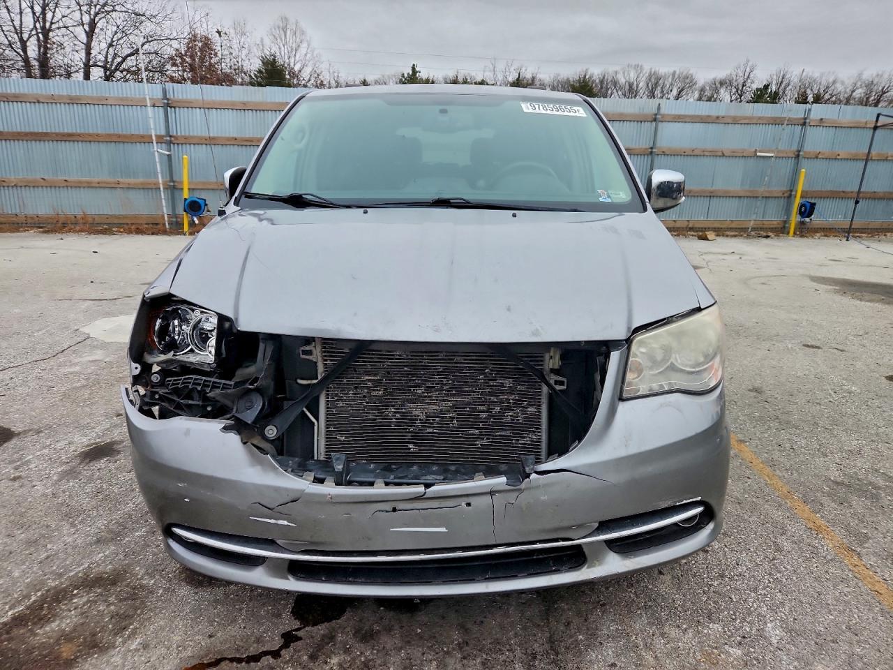 2014 Chrysler Town & Country Touring l