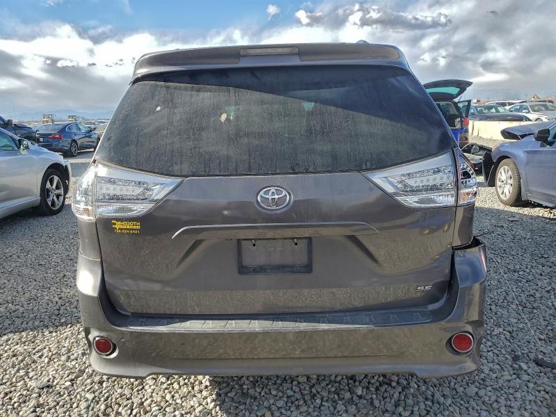 2011 Toyota Sienna Sport