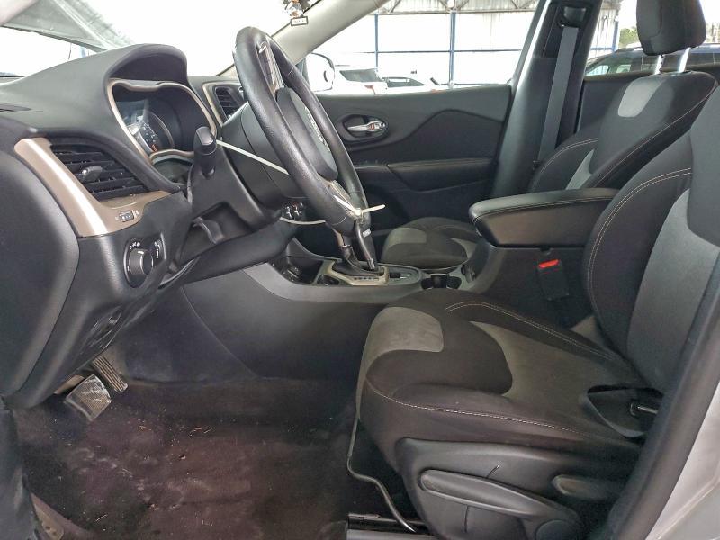 2016 Jeep Cherokee Sport