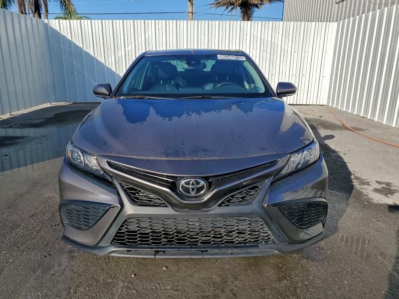 2022 Toyota Camry se