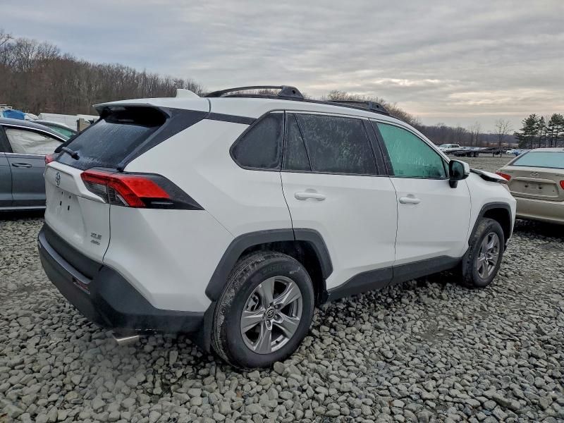 2025 Toyota Rav4 xle
