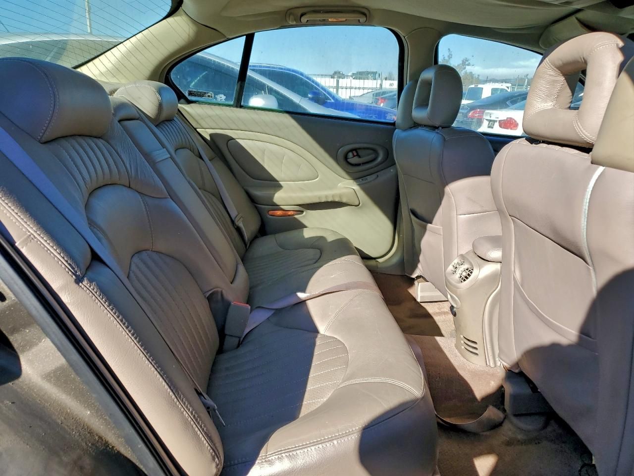 2000 Pontiac Bonneville se