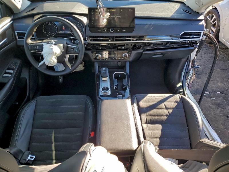 2025 Mitsubishi Outlander se