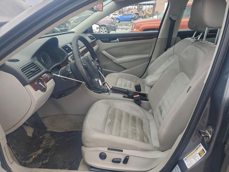 2012 Volkswagen Passat sel