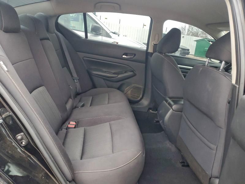 2021 Nissan Altima sv