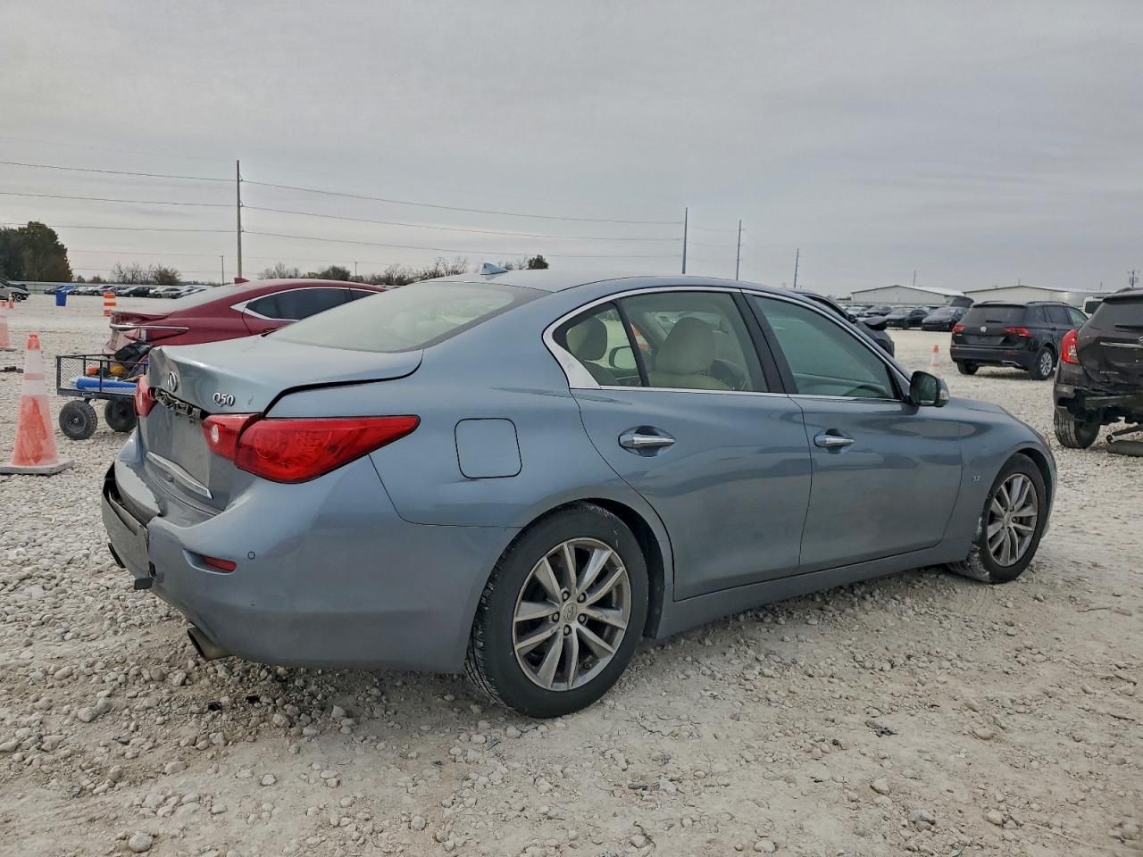 2015 Infiniti Q50 Base