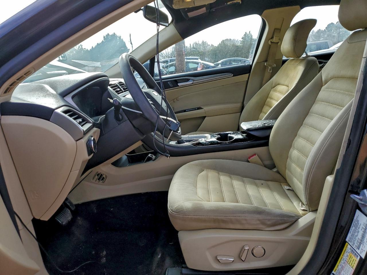 2014 Ford Fusion se