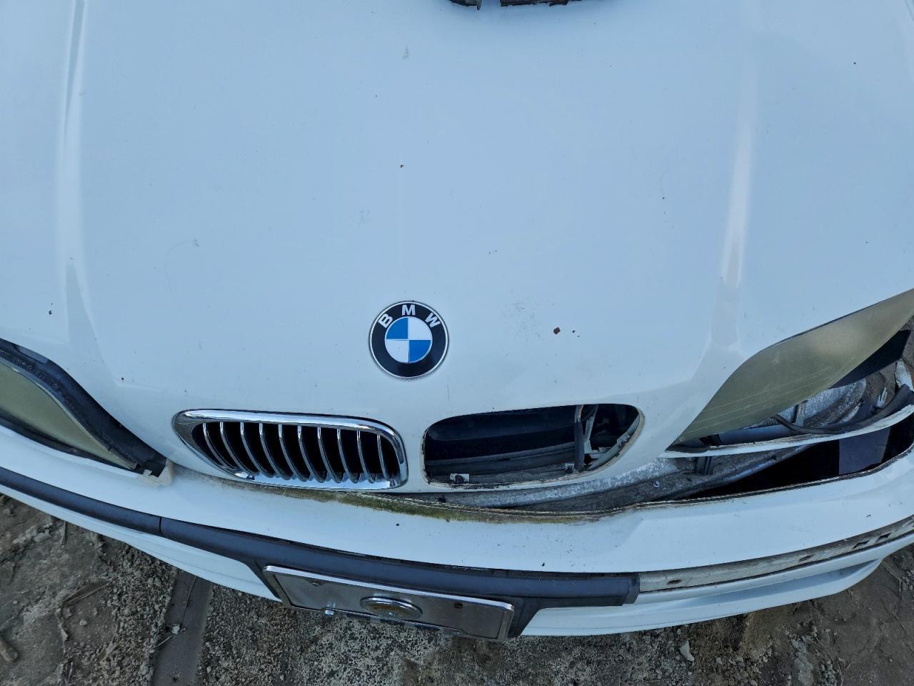 2000 BMW 328 i