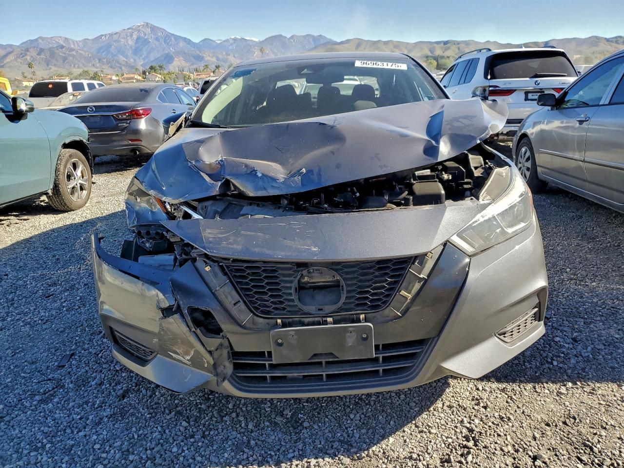 2020 Nissan Versa sv