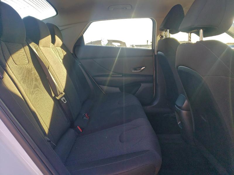 2024 Hyundai Elantra se