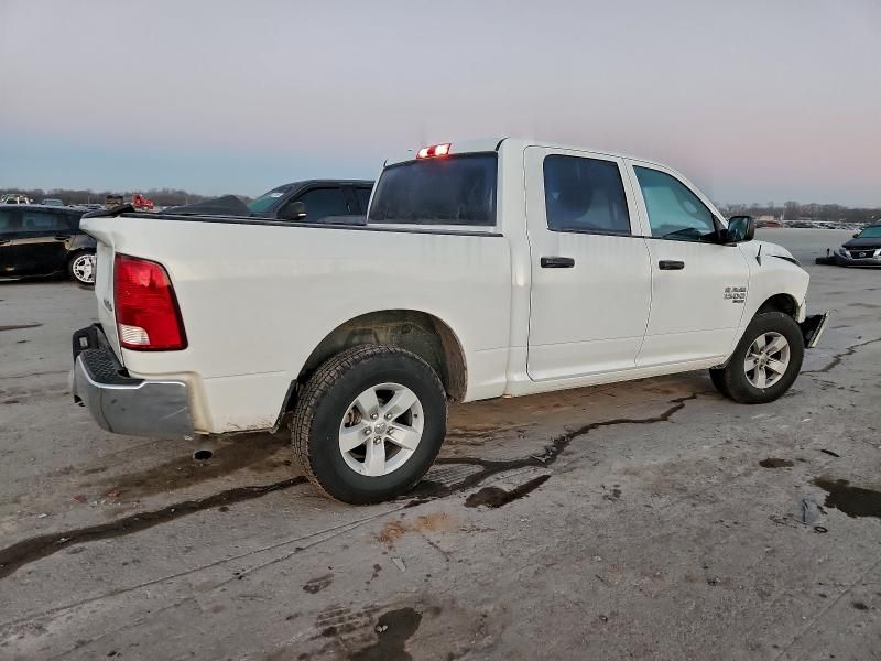 2022 Dodge Ram 1500 Classic slt