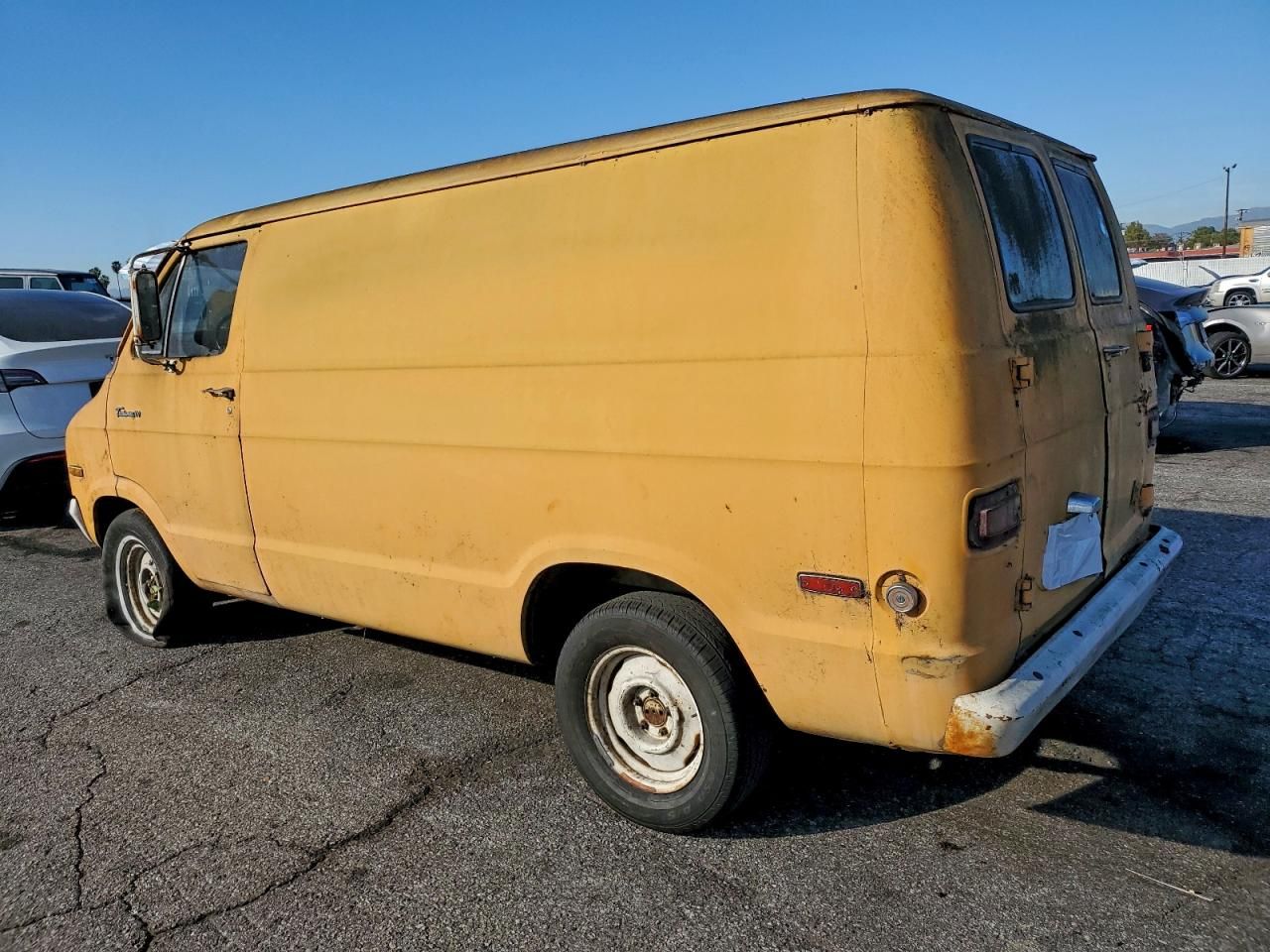 1973 Dodge 1972 Dodge B100 Delivery Van