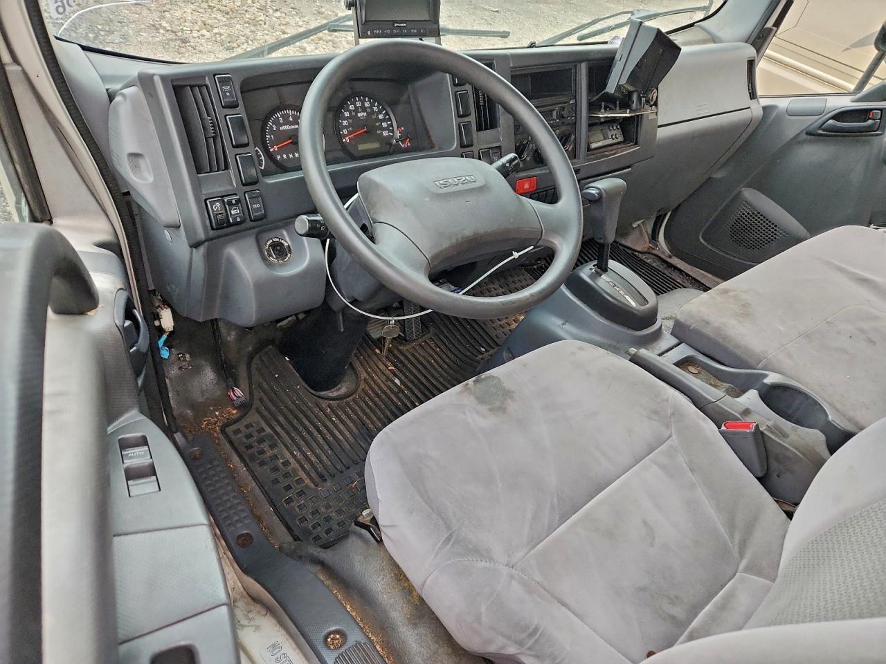 2019 Isuzu NPR HD Refrigerated BOX Truck