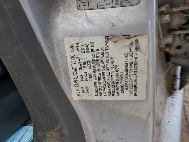 2000 Chevrolet Tracker