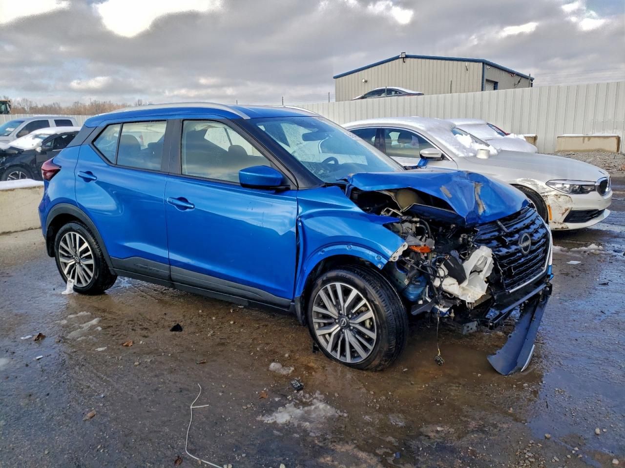 2022 Nissan Kicks sv