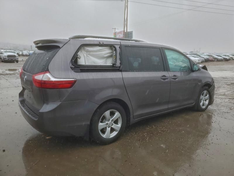 2016 Toyota Sienna le