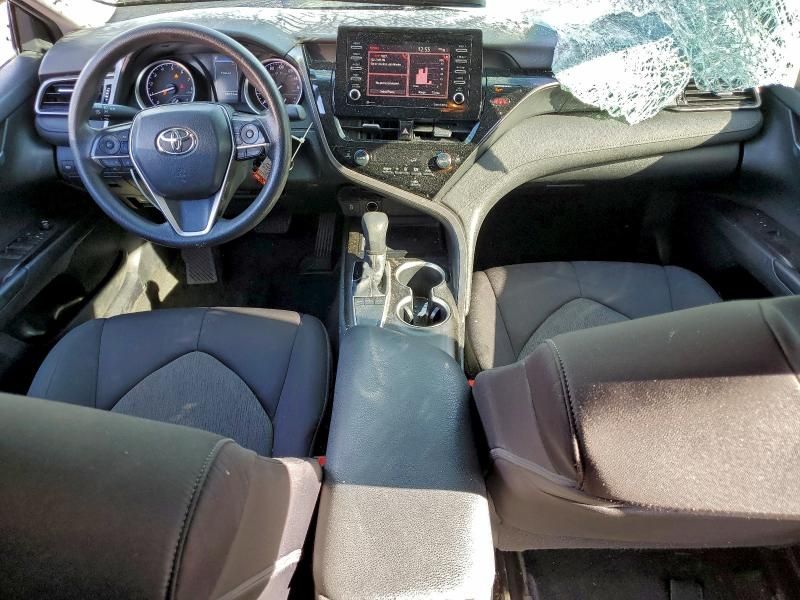 2022 Toyota Camry le