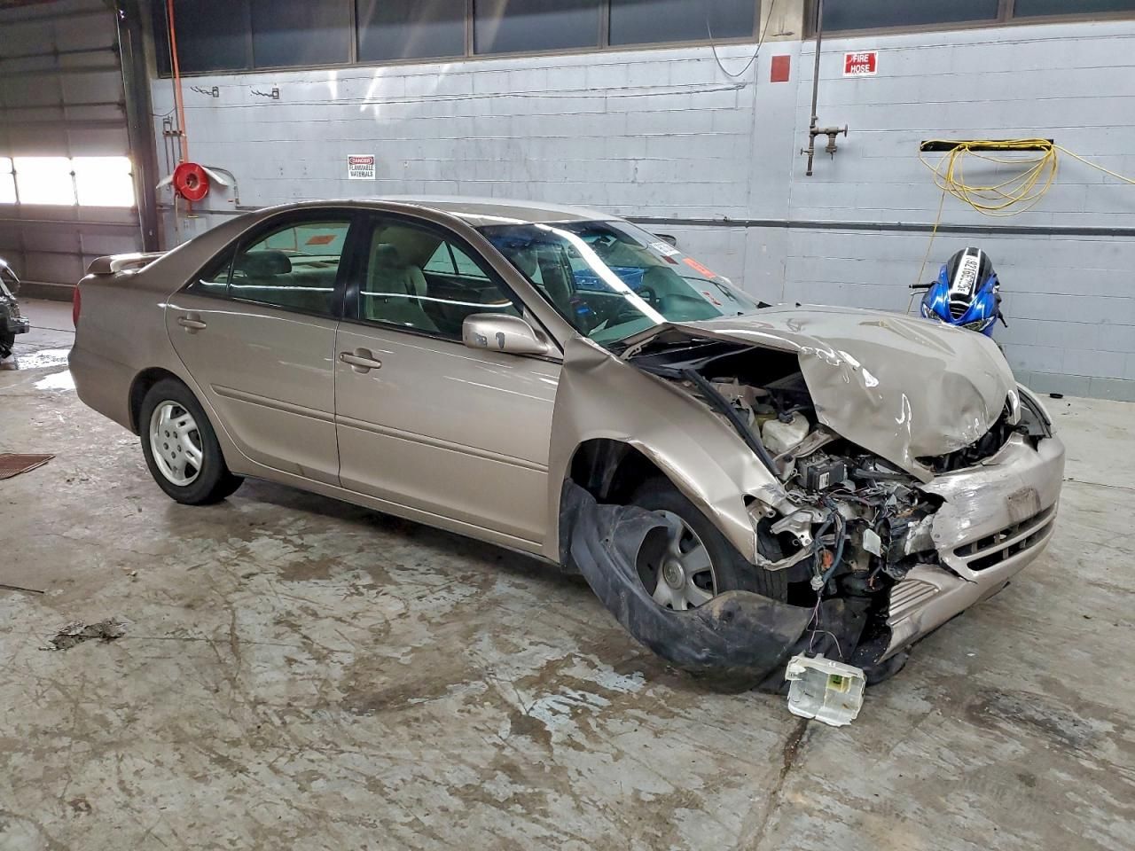 2004 Toyota Camry le