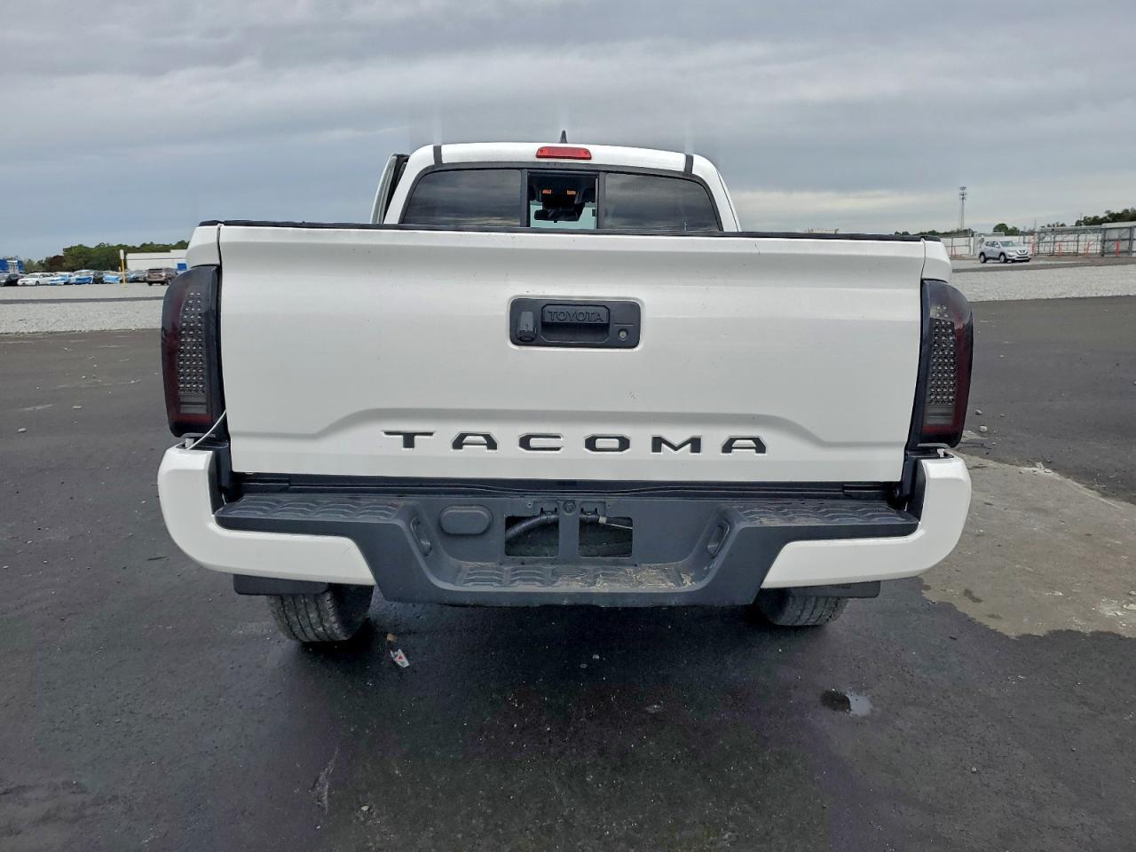 2019 Toyota Tacoma SR
