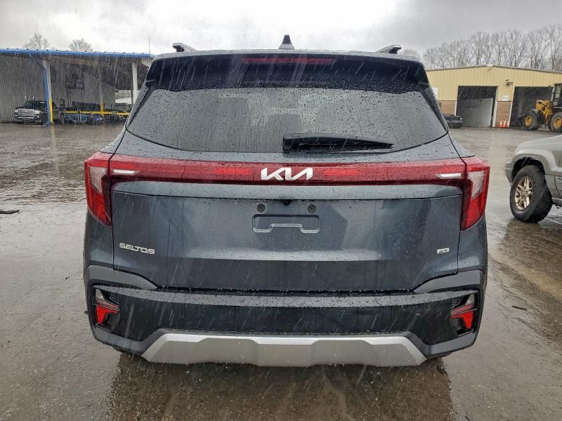 2025 KIA Seltos s