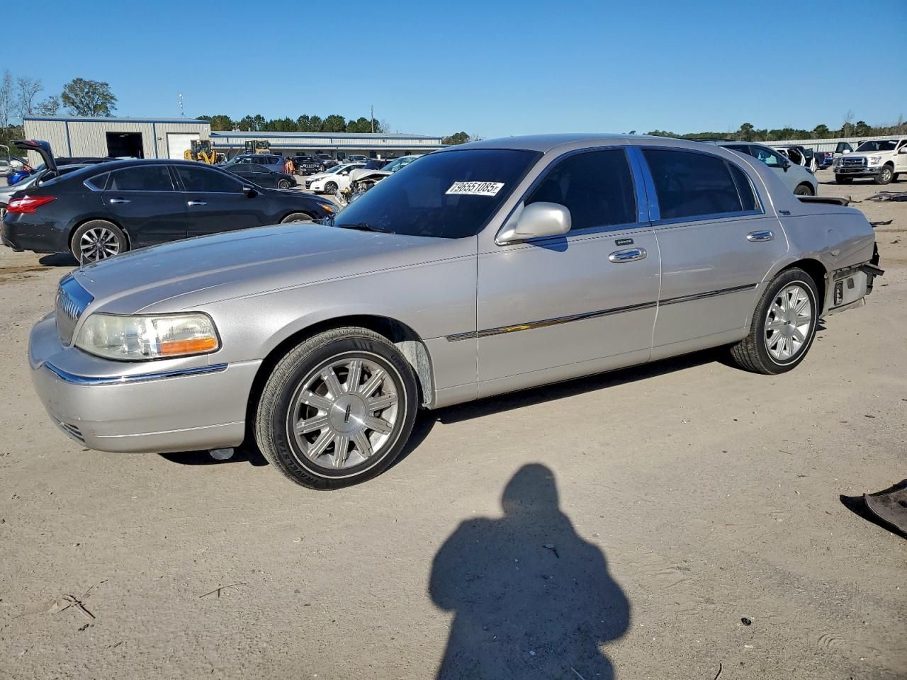 2011 Lincoln Town car Signature Limited