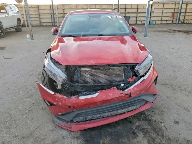 2023 KIA Forte lx