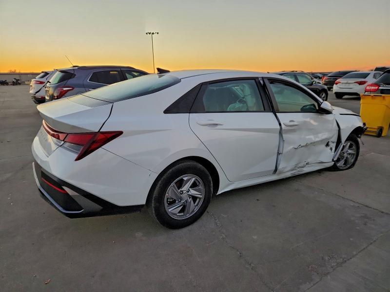 2025 Hyundai Elantra se