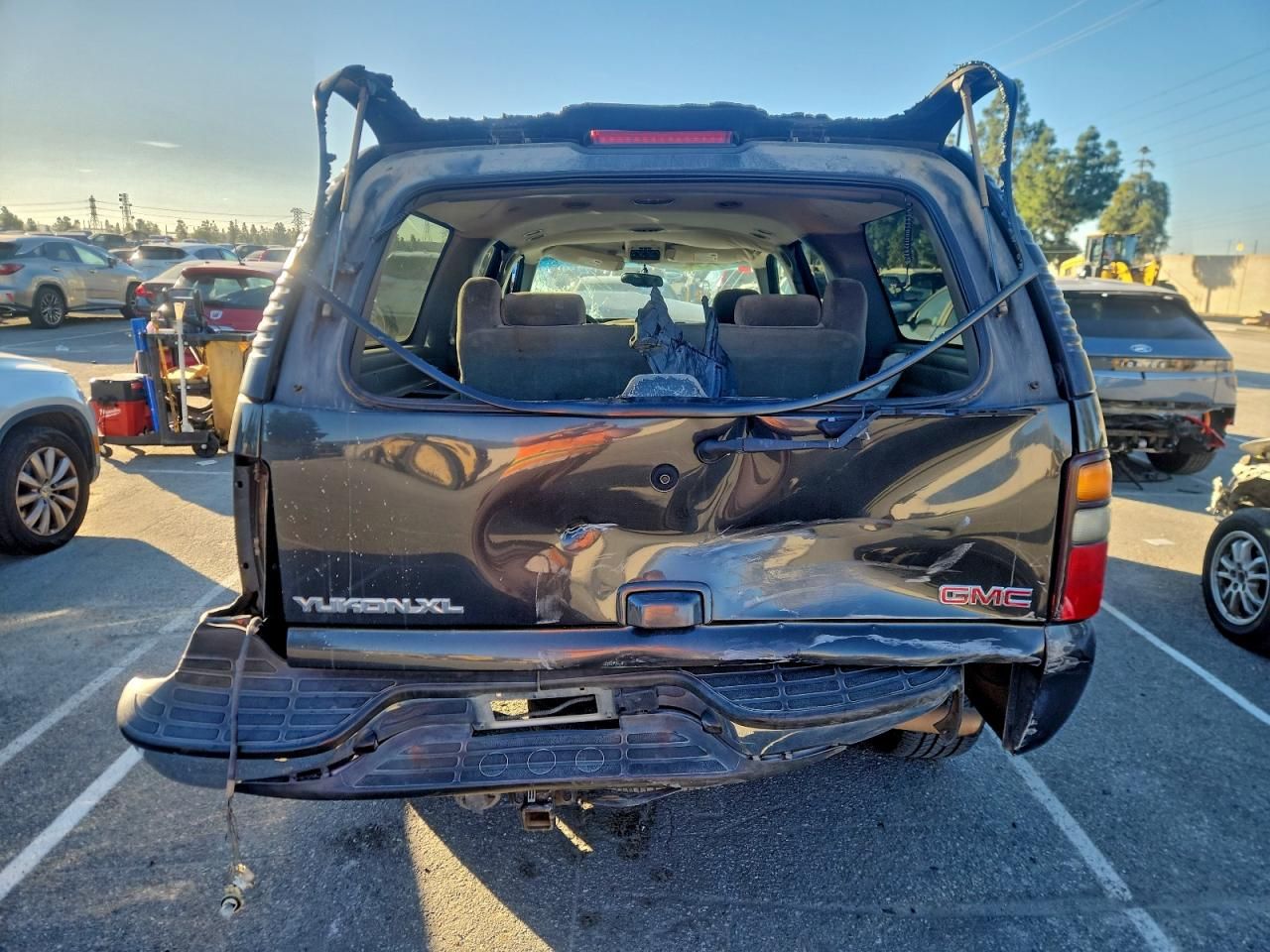 2004 GMC Yukon xl C1500