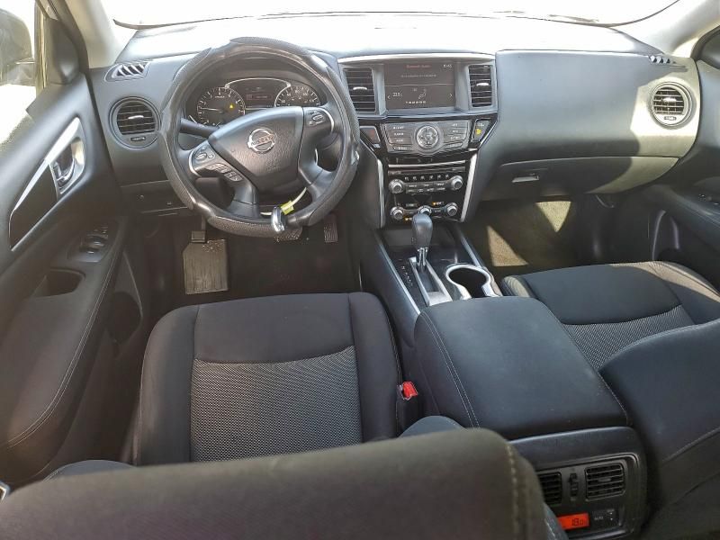 2017 Nissan Pathfinder s