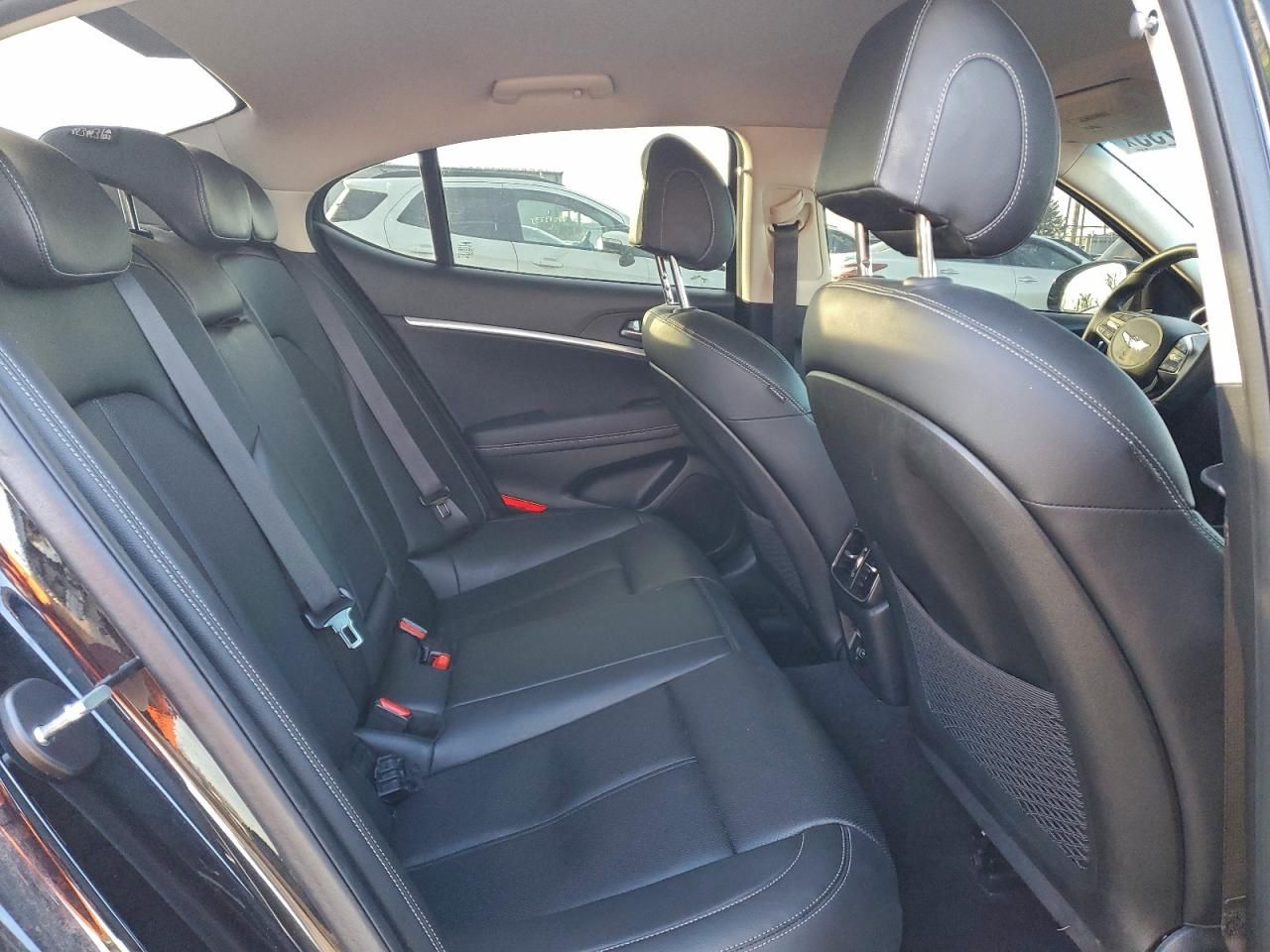 2023 Genesis G70 Base