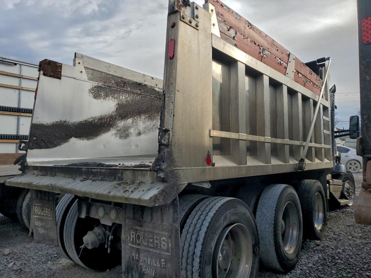 2019 Kenworth T880 Dump Truck