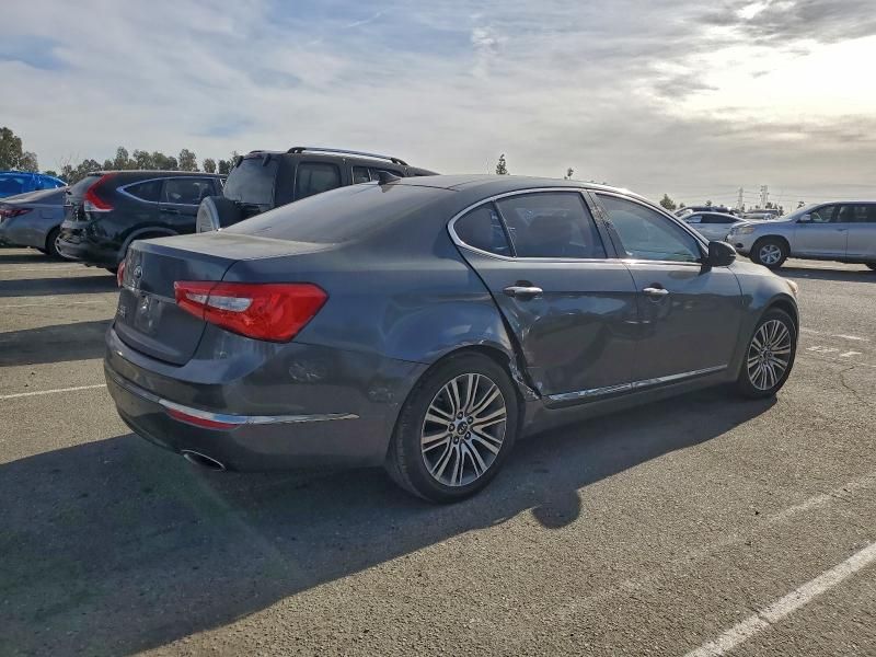 2015 KIA Cadenza Premium