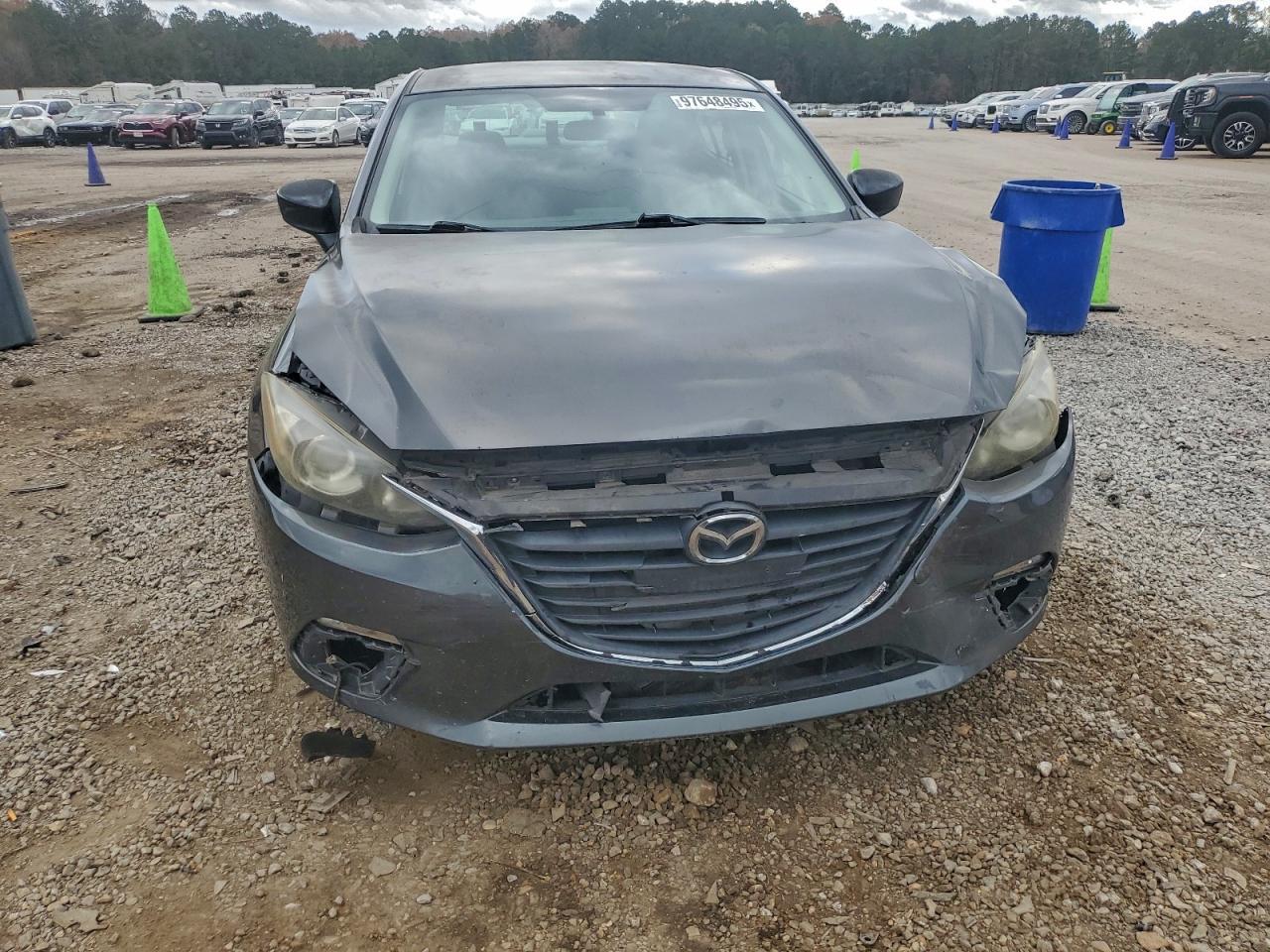 2015 Mazda 3 sv