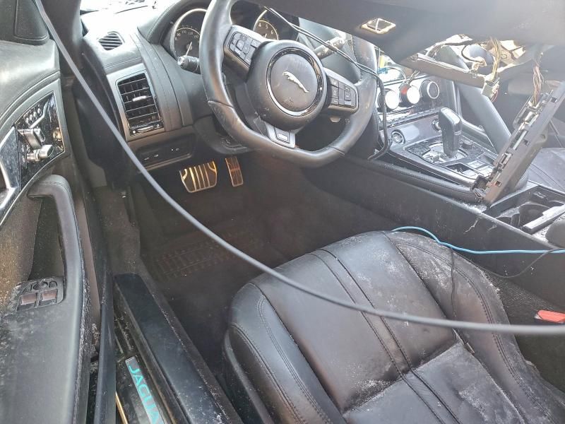 2016 Jaguar F-type r