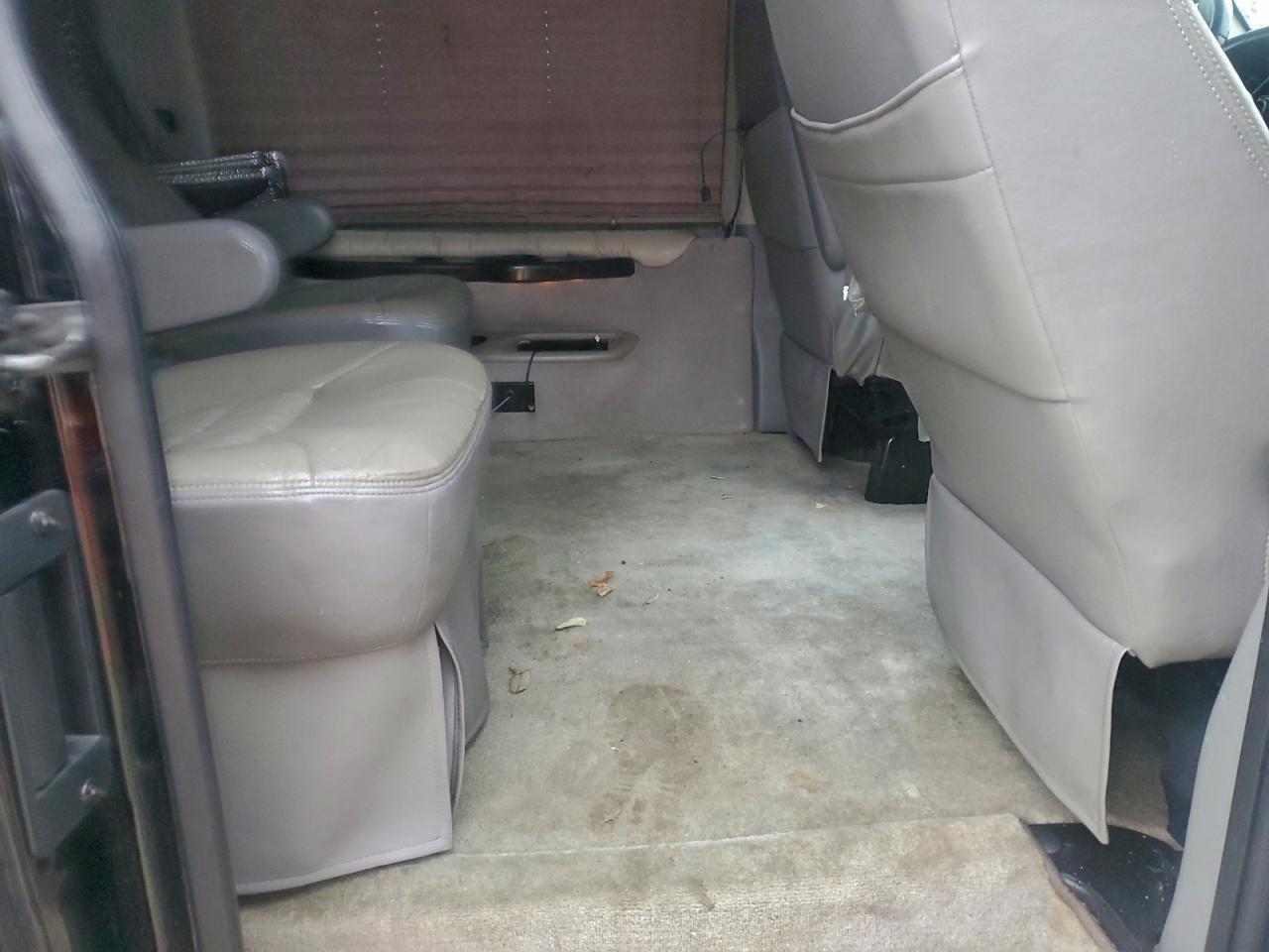 2004 Ford Econoline E150 Van