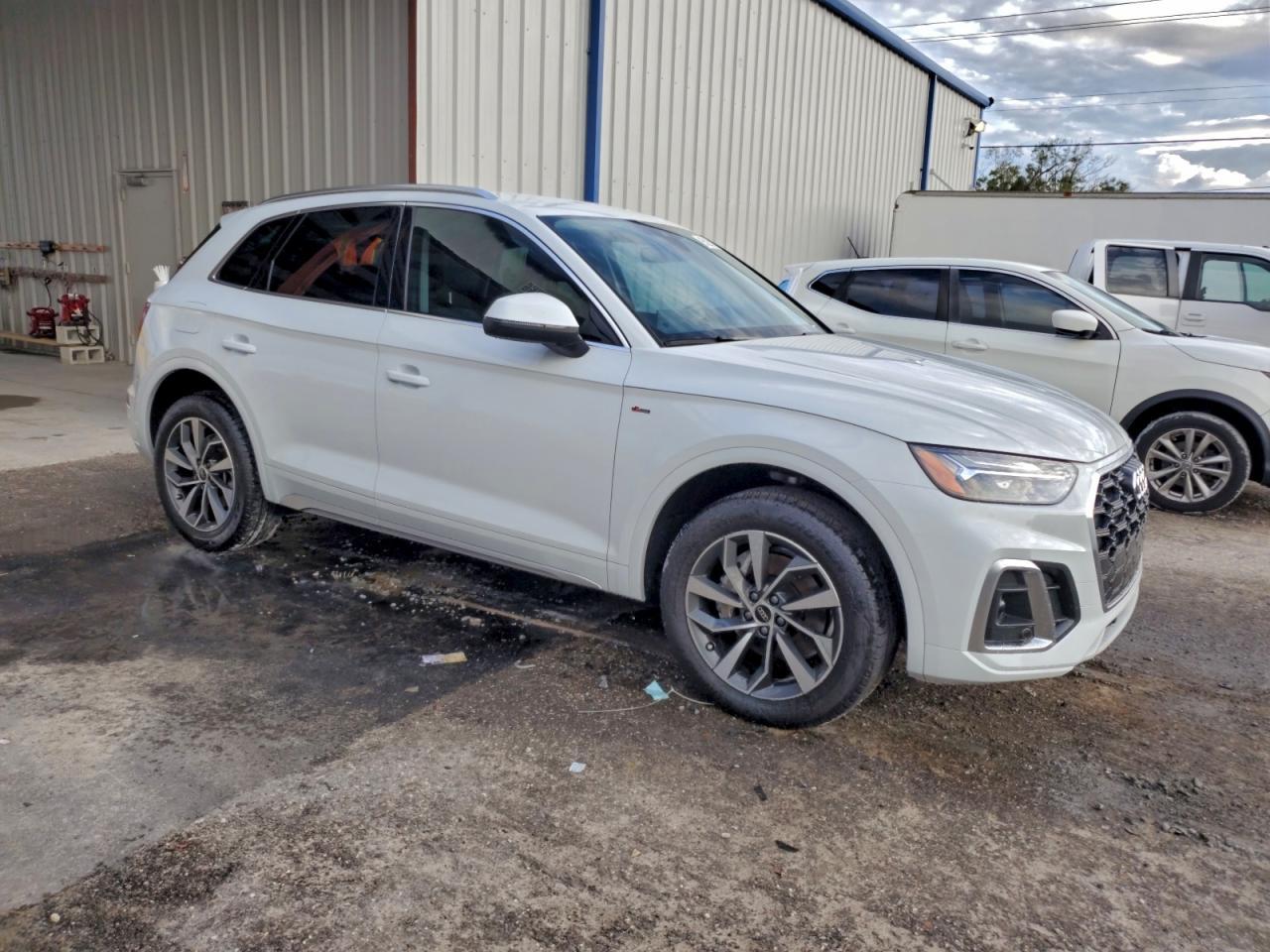 2023 Audi Q5 Premium 45