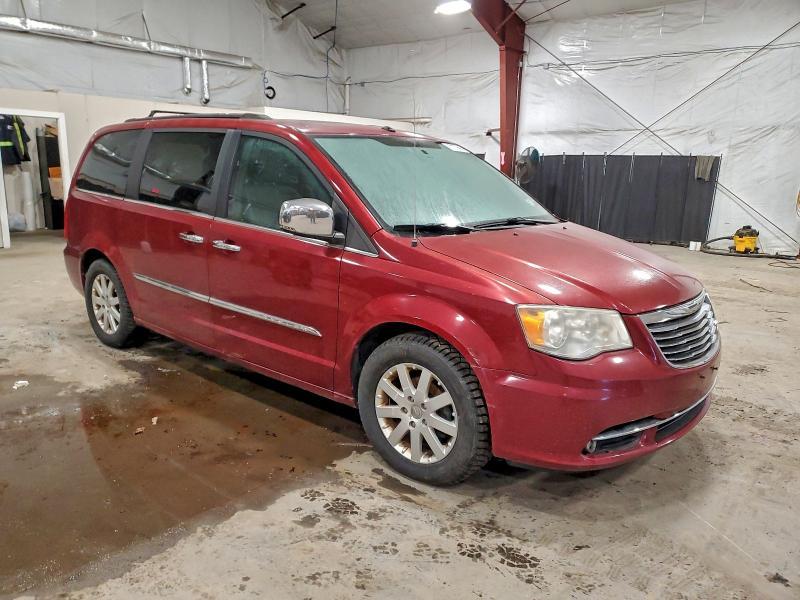 2011 Chrysler Town & Country Touring l