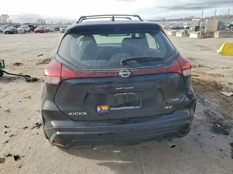 2022 Nissan Kicks sv